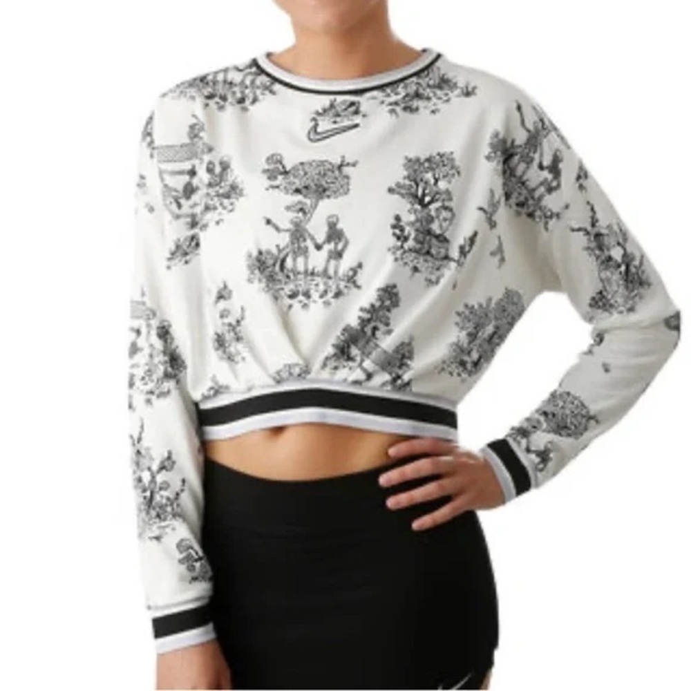 Nike- Court Dry Long Sleeve Women- White and Lilac- Small.